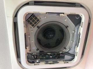 業務用天井埋め込み型エアコン高圧洗浄クリーニング