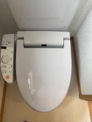 黒ずみ、黄ばみをスッキリトイレクリーニング