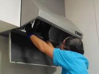 天然エコ洗剤中心のレンジフード換気扇・キッチンの2点セット