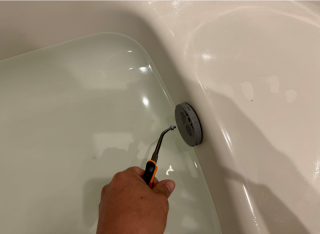 目につかないので気にならなかった追い炊き配管、実は結構汚れています！