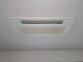 アルミフィンを傷めにくいエコ洗剤、除菌消臭力のあるオゾン水でのすすぎ！