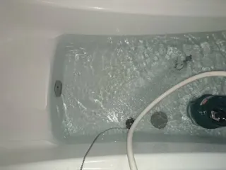 入浴剤を使用される方必見！レジオネラ菌を殺菌、皮脂汚れ、湯垢水垢洗い流します