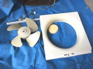 安心の換気扇（フード無し、プロペラタイプ）クリーニング