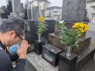 お墓参り代行、清掃、その他お困りごと何でもご相談下さい。