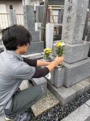 遠方などのお墓参り代行、墓石簡易清掃