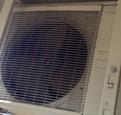エアコンの室外機の汚れとクリーニング
