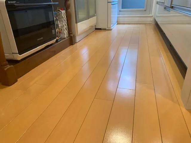 広島市中区東千田町　キッチン床洗浄＆ワックス