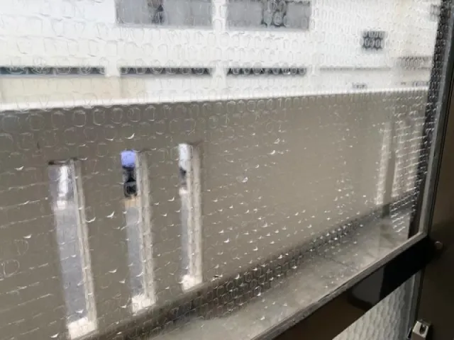 安芸郡熊野町　窓ガラス シール剝し