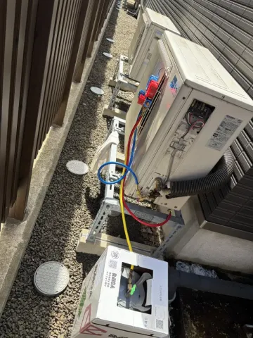 冷えなくなったエアコンのガス補充