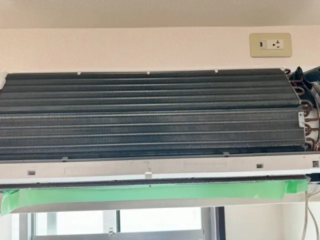 【お掃除機能大歓迎】空気まで気持ちいいエアコンクリーニング のサービス写真