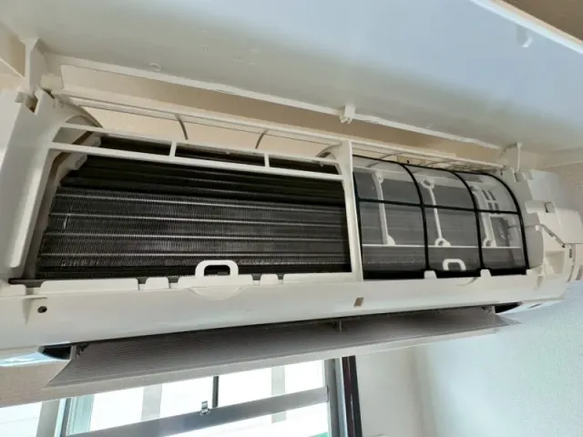 【お掃除機能大歓迎】空気まで気持ちいいエアコンクリーニング のサービス写真
